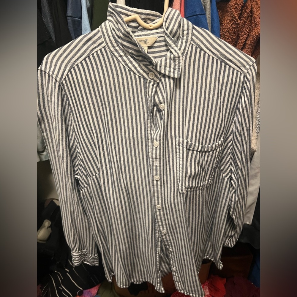 Stripped button down 🎂